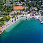 Sara 1, 50 M From The Beach, Balcony And Sea View, Private Parking Apartament