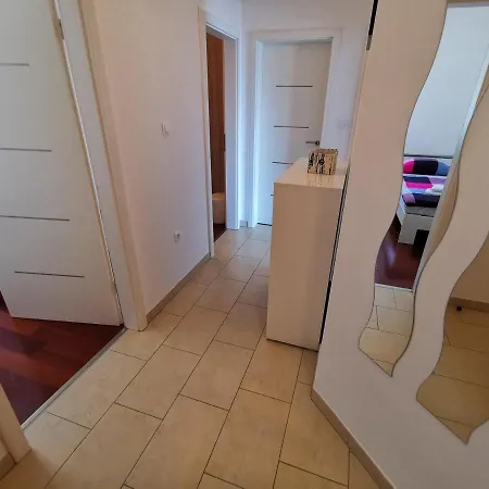 Sara 1, 50 M From The Beach, Balcony And Sea View, Private Parking Διαμέρισμα *
