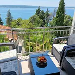 Sara 1, 50 M From The Beach, Balcony And Sea View, Private Parking Διαμέρισμα Crikvenica