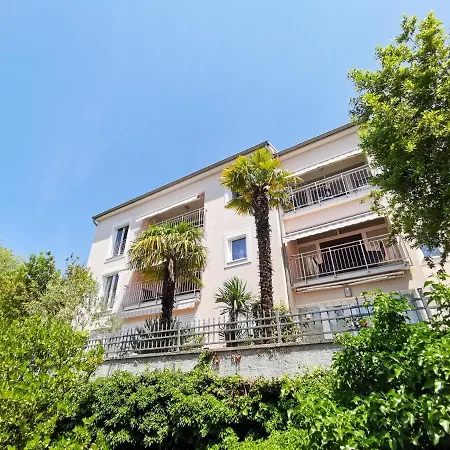 Sara 1, 50 M From The Beach, Balcony And Sea View, Private Parking