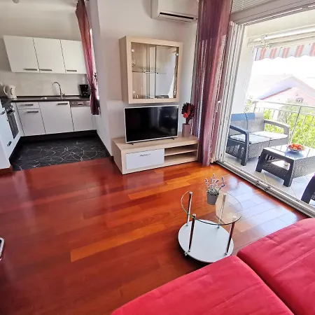 Lejlighed Sara 1, 50 M From The Beach, Balcony And Sea View, Private Parking *